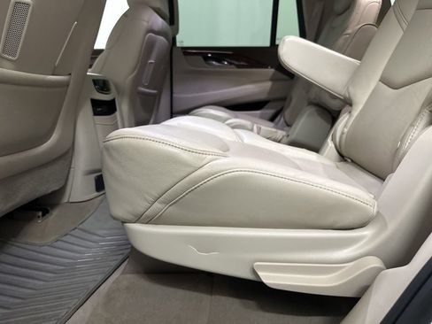Used 2016 Cadillac Escalade Premium RWD image 54