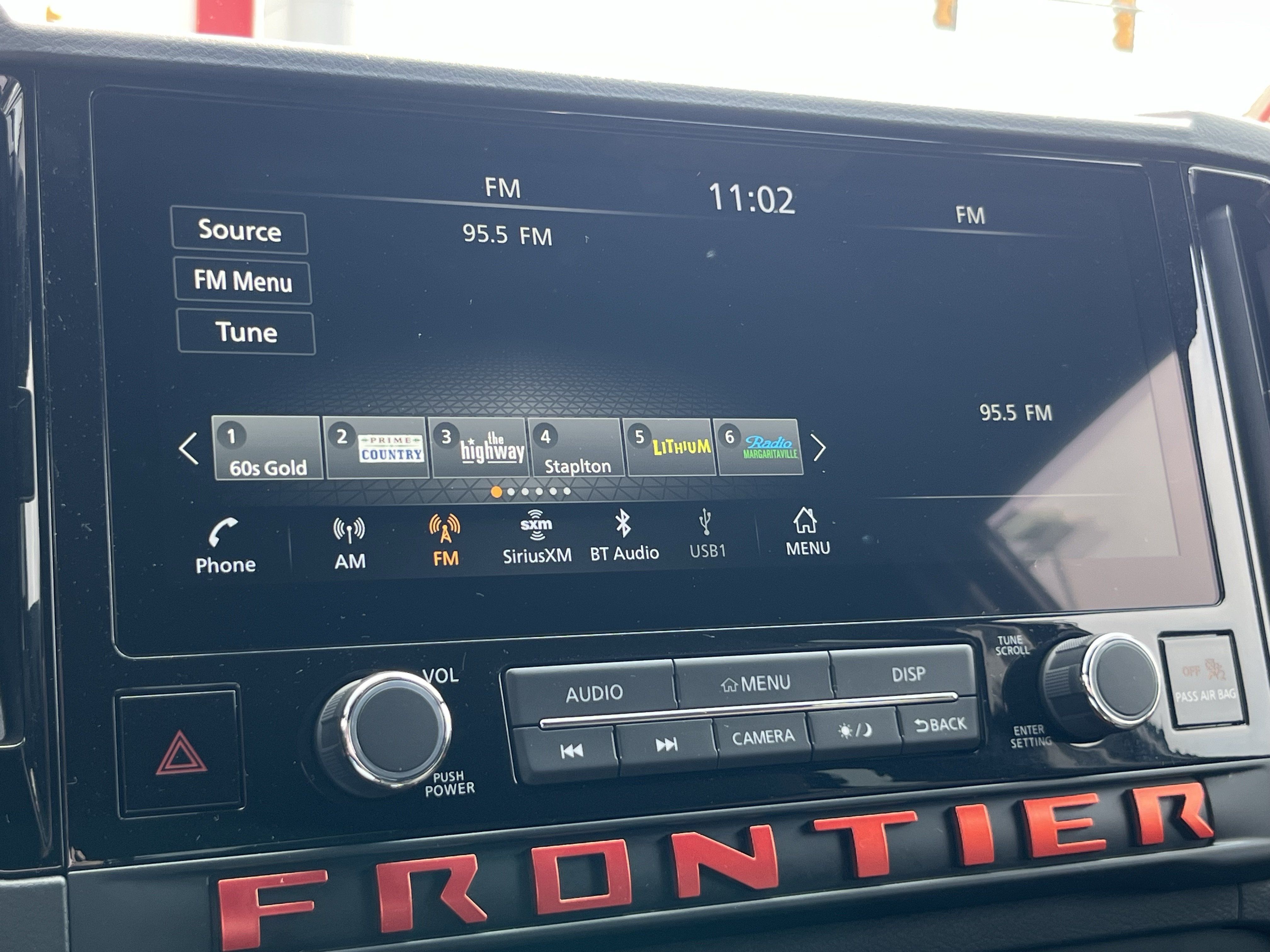 Used 2025 Nissan Frontier PRO-4X AWD/4WD image 31