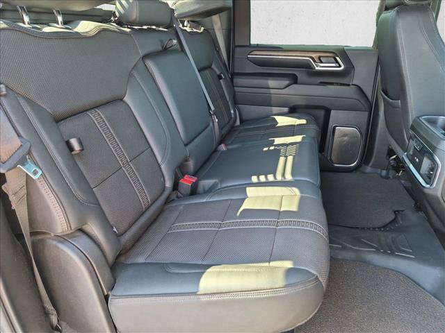 Certified 2024 Chevrolet Silverado 2500 High Country w/ Midnight Edition AWD/4WD image 27