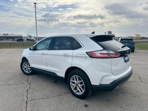 Certified 2024 Ford Edge SEL image 6