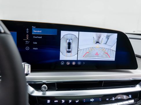 New 2026 Cadillac Lyriq Luxury image 25