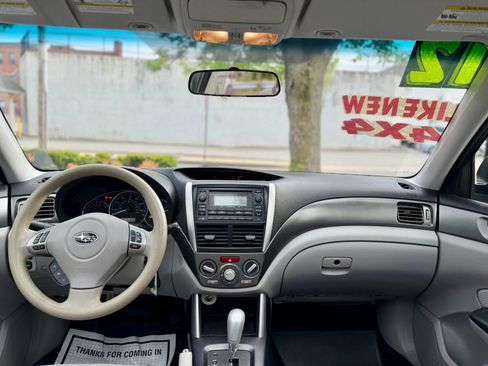 Used 2012 Subaru Forester 2.5X Premium w/ All-Weather Pkg AWD/4WD image 12