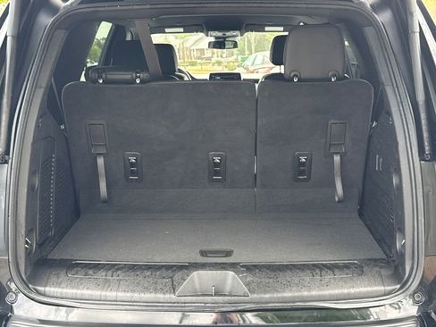 Used 2024 Chevrolet Tahoe LT RWD image 16
