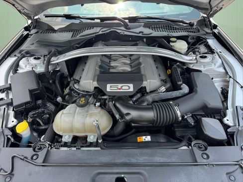 Used 2016 Ford Mustang GT Premium w/ Equipment Group 401A RWD image 12