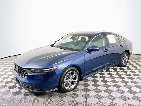 Used 2023 Honda Accord EX image 4