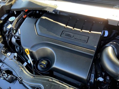 Used 2024 Land Rover Discovery Sport S image 29