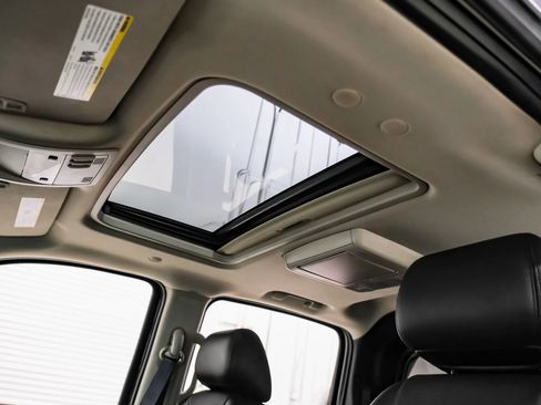 Used 2013 Cadillac Escalade EXT Premium AWD/4WD image 22