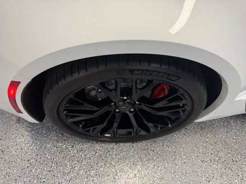 Used 2019 Chevrolet Corvette Z06 RWD image 31