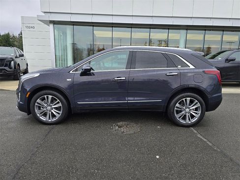 Used 2025 Cadillac XT5 Premium Luxury w/ Technology Package image 2