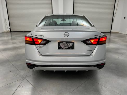 Used 2024 Nissan Altima 2.5 SV AWD/4WD image 8