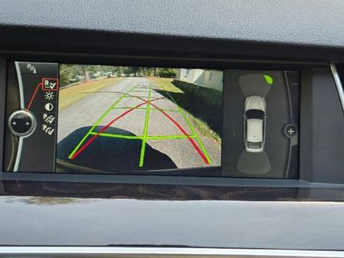 Used 2012 BMW 550i Gran Turismo w/ Driver Assistance Pkg image 32