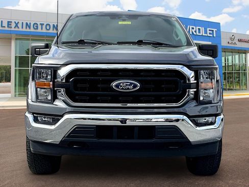 Used 2023 Ford F150 XLT image 3