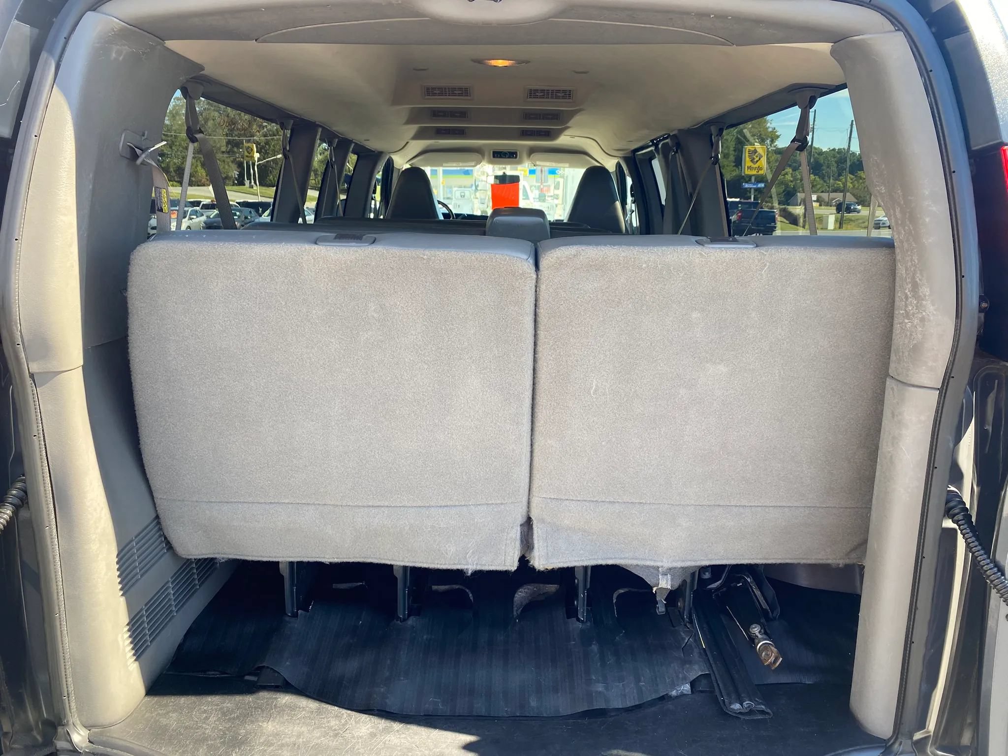 Used 2016 Chevrolet Express 3500 LS w/ Chrome Appearance Package RWD image 29