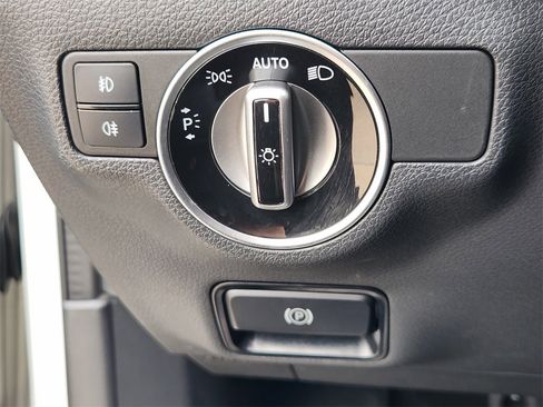 Used 2020 Mercedes-Benz GLA 250 image 23