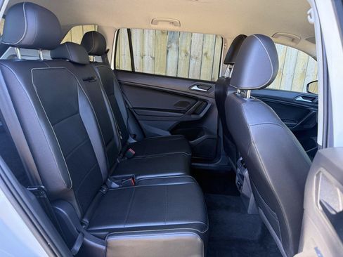 Used 2021 Volkswagen Tiguan SE AWD/4WD image 22