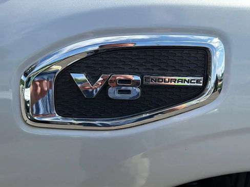 Used 2020 Nissan Titan SV w/ SV Convenience Package AWD/4WD image 10