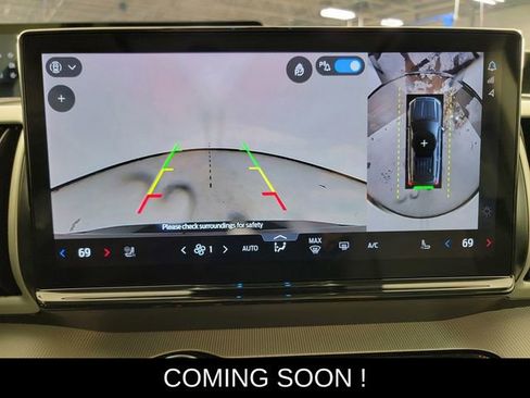 Used 2025 Ford Expedition Active image 36