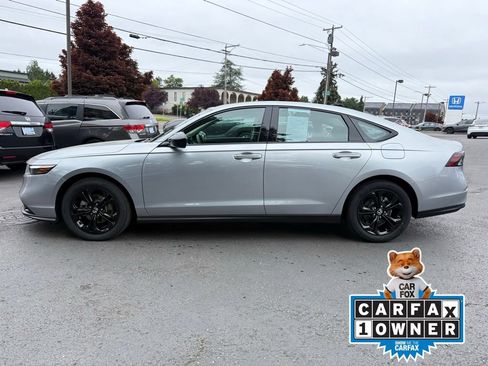 Used 2025 Honda Accord SE image 6