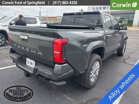 Used 2025 Toyota Tacoma Limited image 7