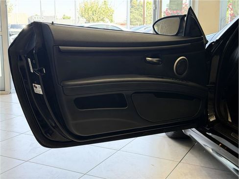 Used 2013 BMW M3 Convertible RWD image 10