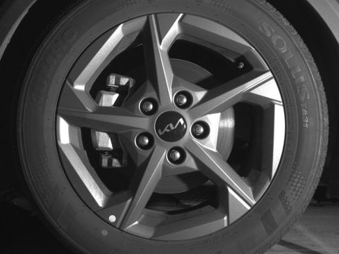 Used 2025 Kia K4 FWD image 12