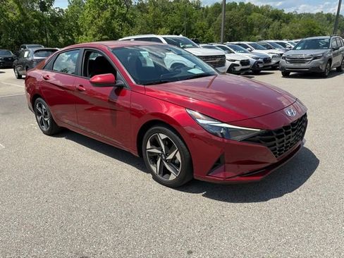 Used 2023 Hyundai Elantra SEL w/ Convenience Package FWD image 7