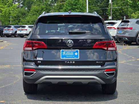 Certified 2024 Volkswagen Taos SE AWD/4WD image 3