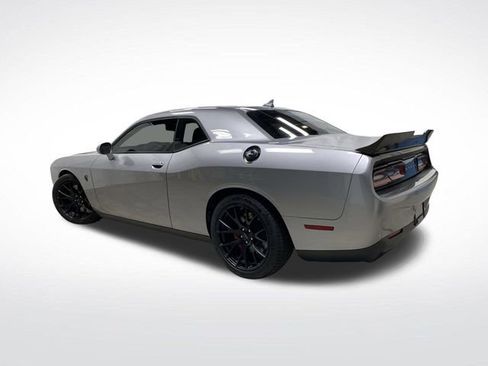 Used 2015 Dodge Challenger SRT Hellcat image 3
