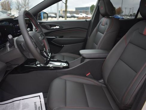 New 2026 Chevrolet Trax RS w/ Sunroof Package image 15