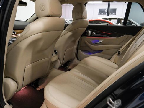 Used 2018 Mercedes-Benz E 400 4MATIC Wagon w/ Premium 2 Package image 32