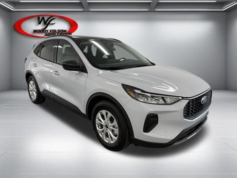 New 2026 Ford Escape Active w/ Tech Pack #1 FWD image 3