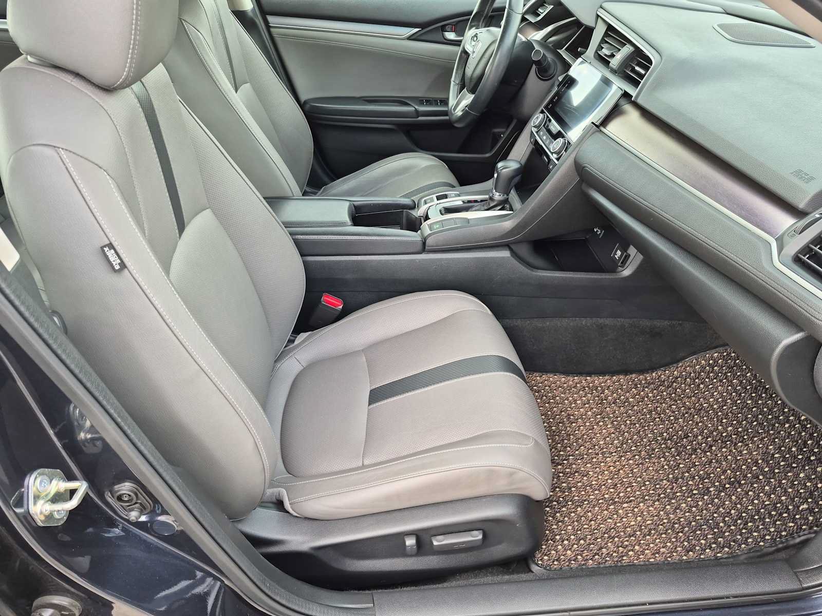 Used 2016 Honda Civic Touring image 22