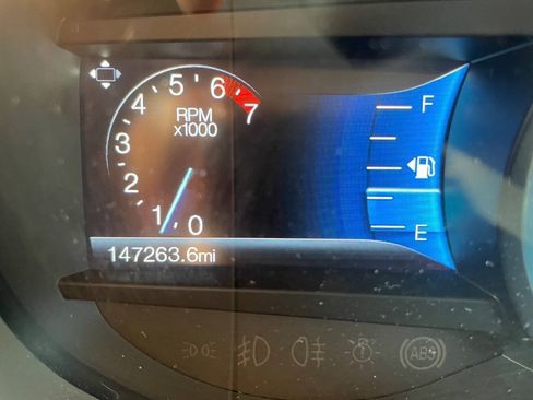 Used 2017 Ford Edge Titanium FWD image 19
