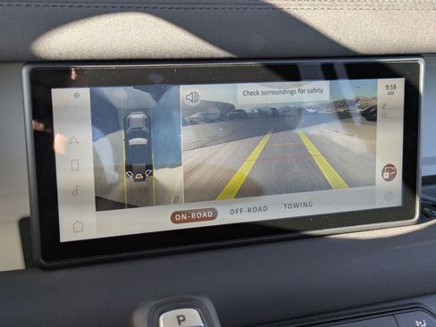 Used 2022 Land Rover Defender 110 image 19