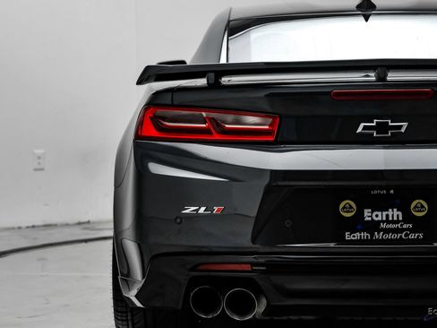 Used 2018 Chevrolet Camaro ZL1 RWD image 12