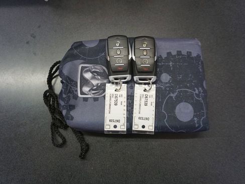 Used 2021 RAM 1500 Laramie RWD image 15