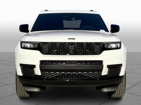 New 2025 Jeep Grand Cherokee L Laredo image 3