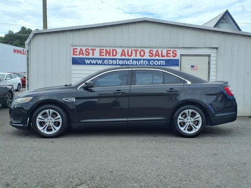 Used 2013 Ford Taurus SEL FWD image 2