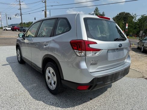 Used 2019 Subaru Forester AWD/4WD image 5