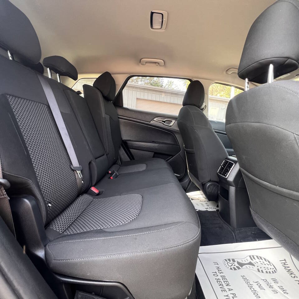 Used 2023 Kia Sportage LX AWD/4WD image 23
