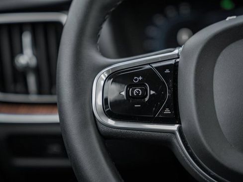 Used 2023 Volvo S60 B5 Plus w/ Climate Package image 26