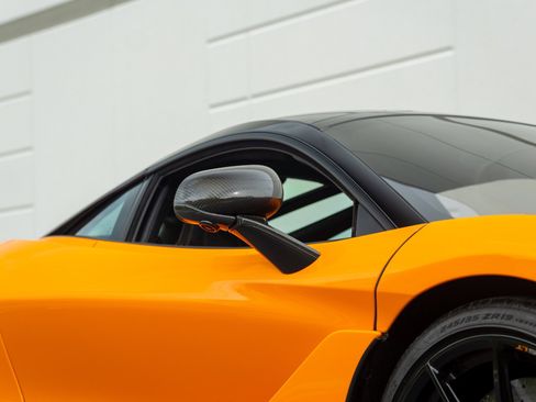 Used 2021 McLaren 765LT image 11