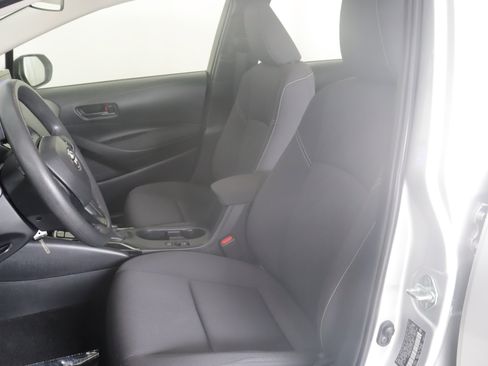 Used 2023 Toyota Corolla LE image 7