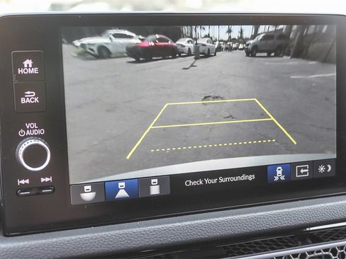 Used 2025 Honda Civic Sport image 29