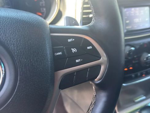 Used 2017 Jeep Grand Cherokee Limited RWD image 24