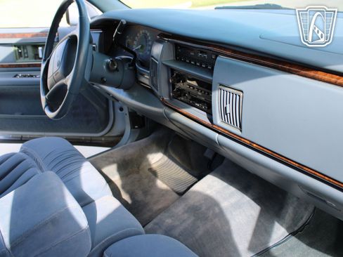 Used 1994 Buick Roadmaster Sedan image 18