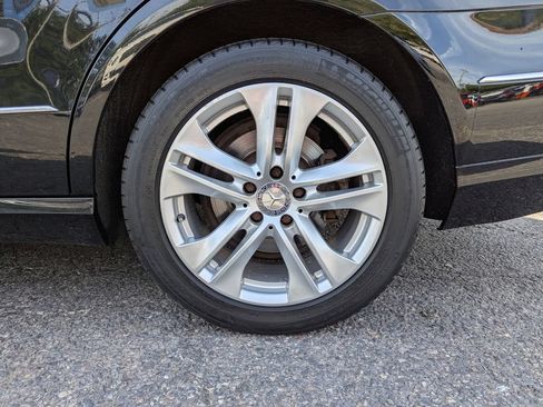 Used 2010 Mercedes-Benz E 350 4MATIC Sedan image 51