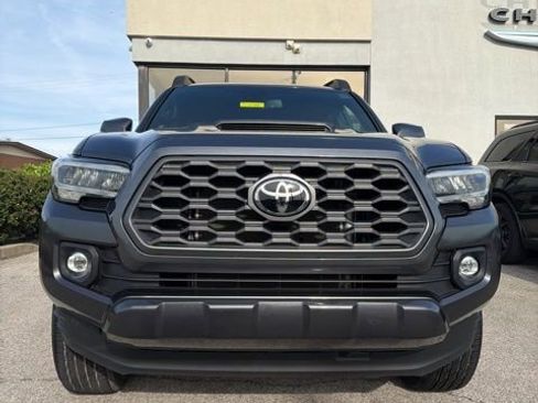 Used 2023 Toyota Tacoma TRD Sport AWD/4WD image 2