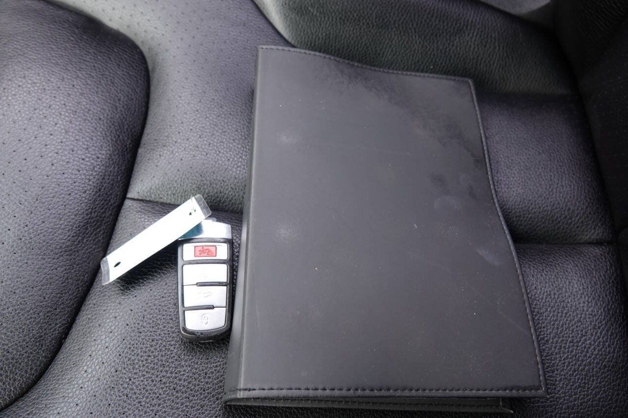 Used 2007 Volkswagen Passat 2.0T FWD image 97