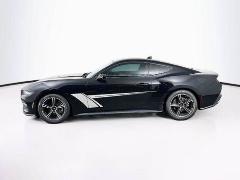 Certified 2024 Ford Mustang Coupe RWD image 3